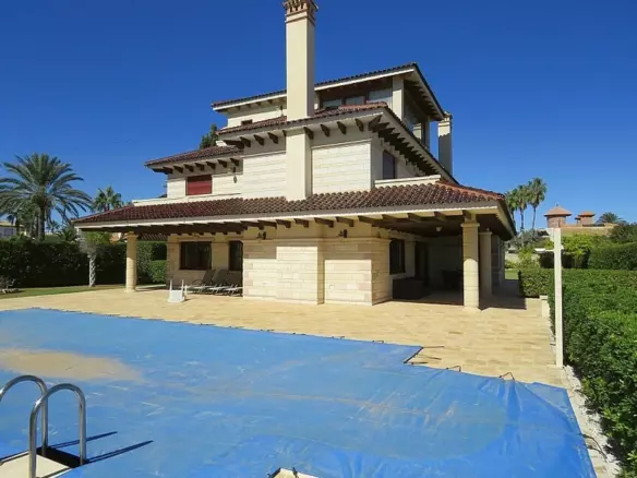 7-bedroom Villa In Cabo Roig, Spain (600 M²)