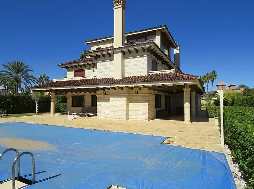 7-bedroom Villa In Cabo Roig, Spain (600 M²)
