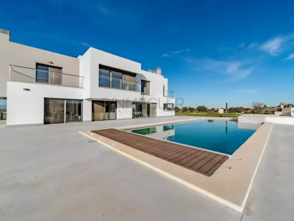 5-bedroom Villa In San Fulgencio, Spain (506 M²)