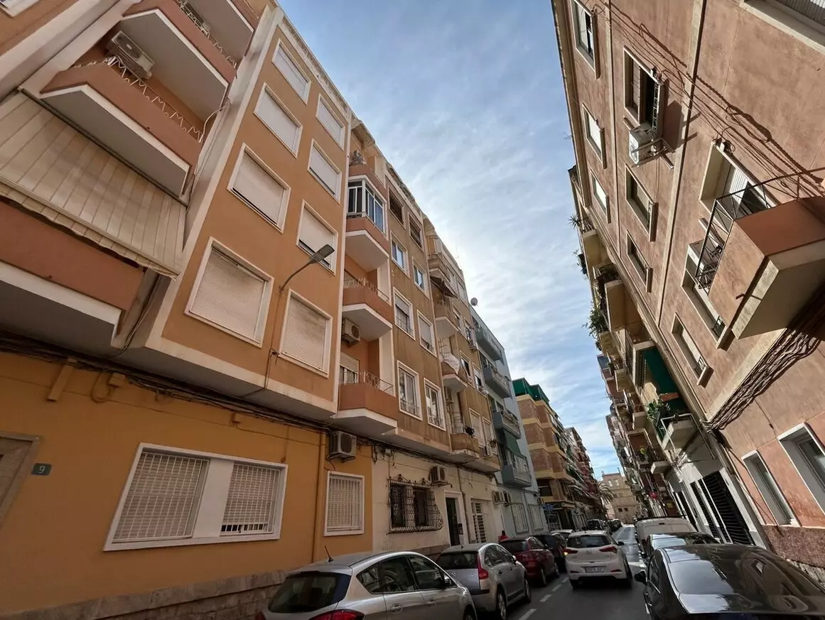 3-bedroom Apartment In Torrevieja, Spain (89 M²)
