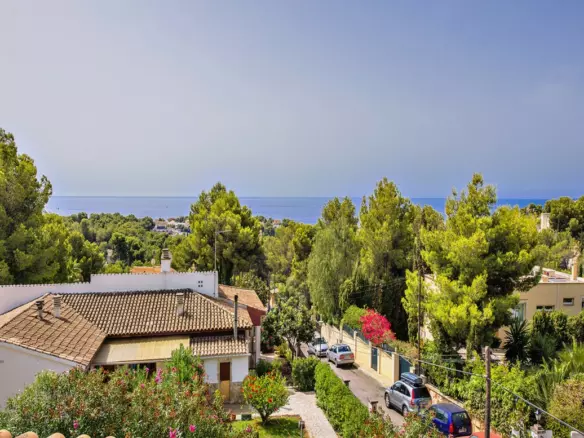 4-bedroom Villa In Calvià, Spain (400 M²)