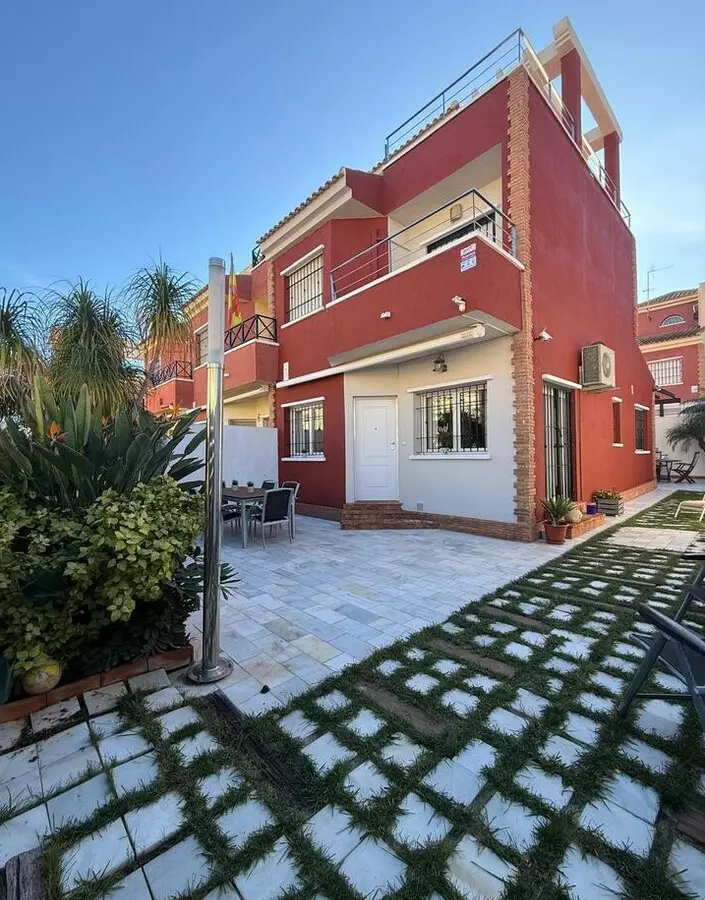 4-bedroom Semi In Pilar De La Horadada, Spain (155 M²)