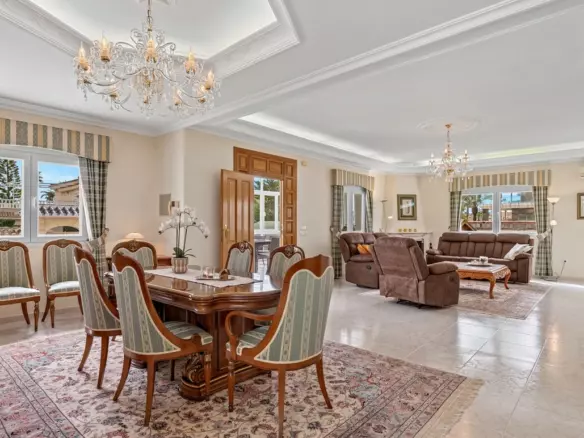 4-bedroom Villa In Rojales, Spain (292 M²)