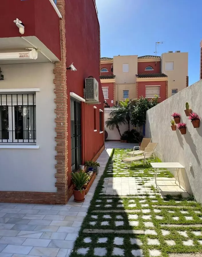 4-bedroom Semi In Pilar De La Horadada, Spain (155 M²)