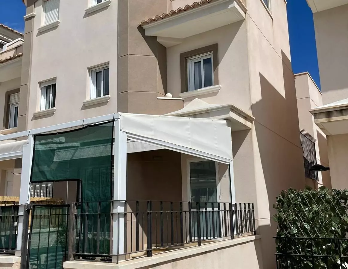 3-bedroom Town House In Santa Pola, Spain (140 M²)