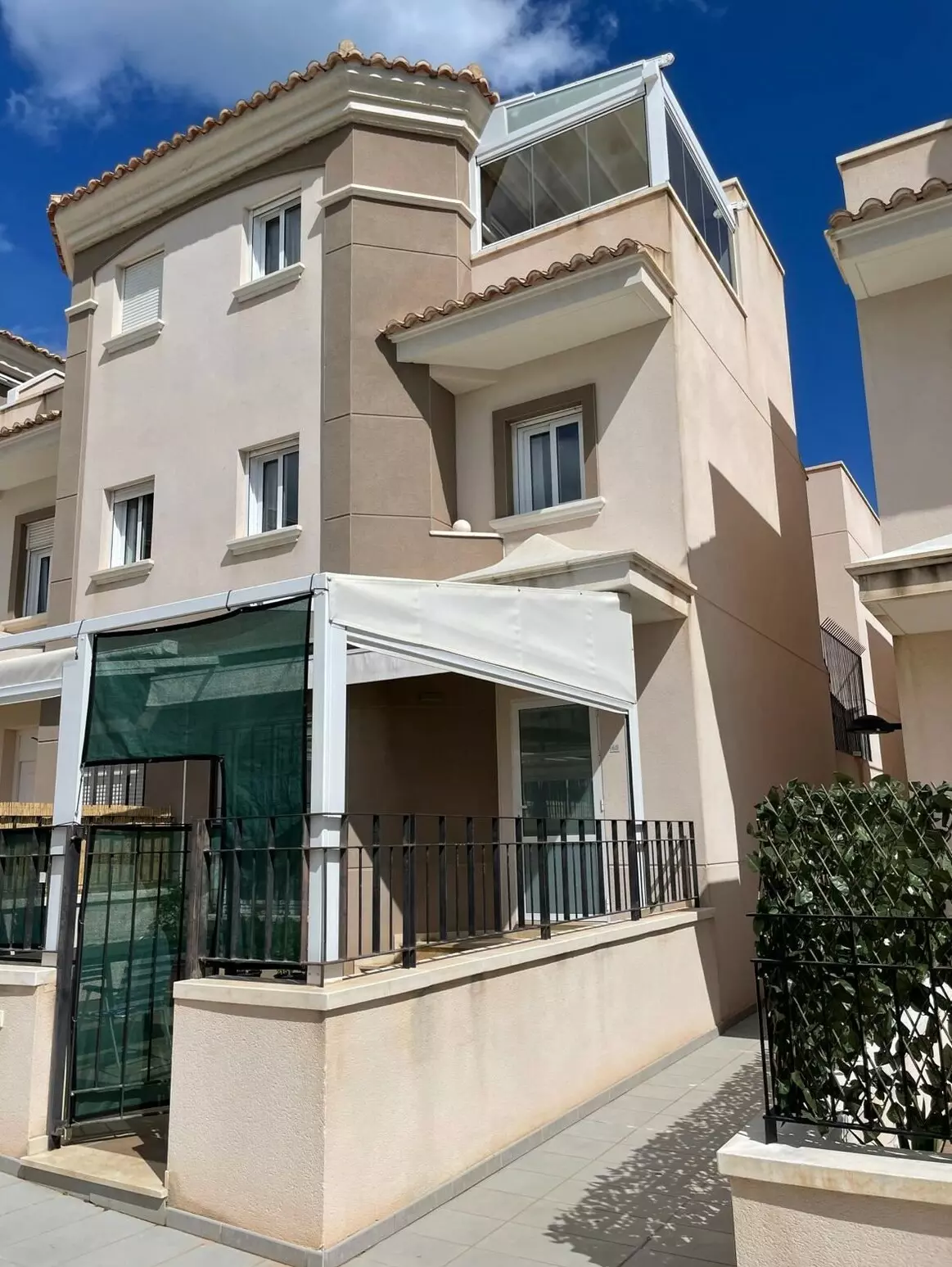 3-bedroom Town House In Santa Pola, Spain (140 M²)