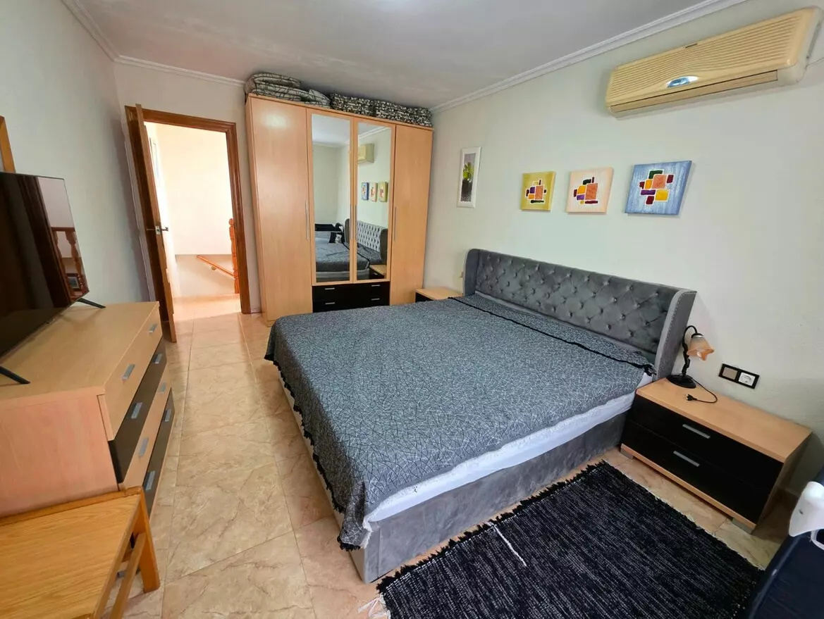 5-bedroom Villa In San Fulgencio, Spain (165 M²)