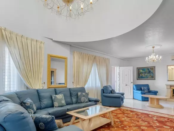 7-bedroom Villa In Rojales, Spain (179 M²)