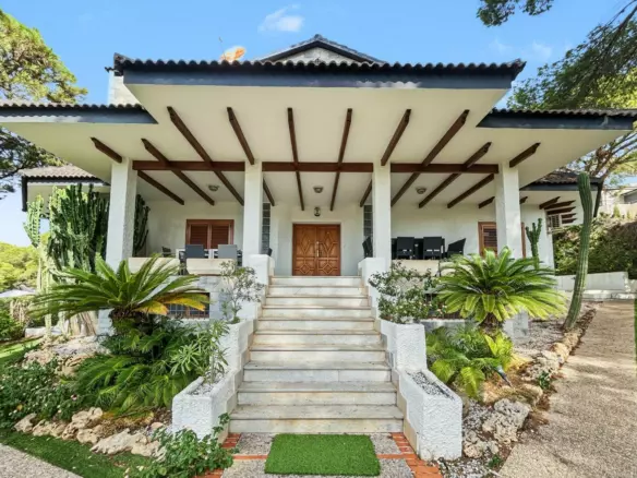 7-bedroom Villa In Orihuela Costa, Spain (450 M²)