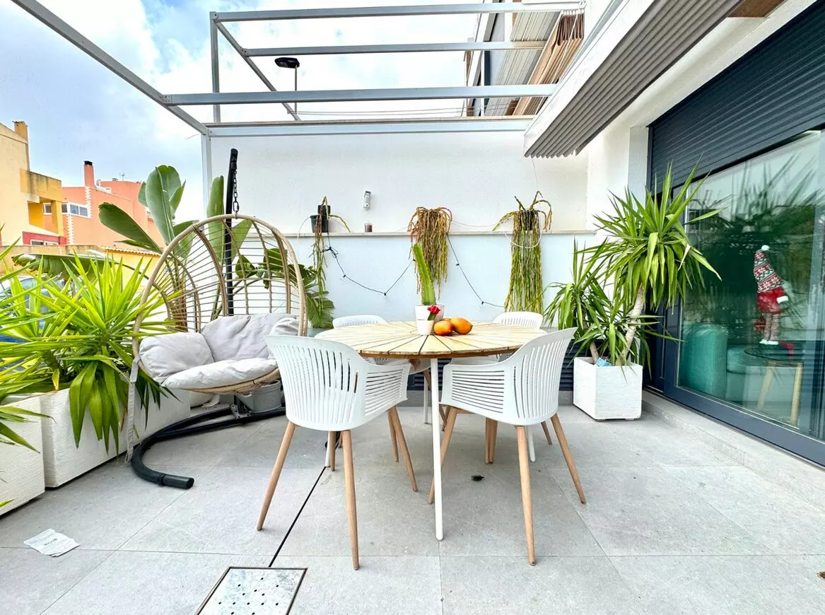 4-bedroom Townhouse In Guardamar Del Segura, Spain (139 M²)