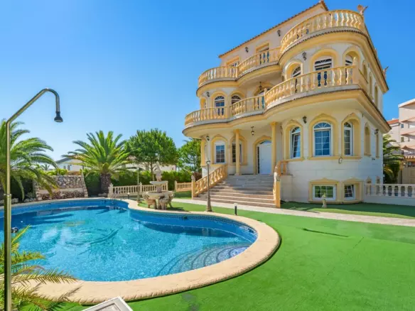 6-bedroom Villa In Orihuela Costa, Spain (760 M²)