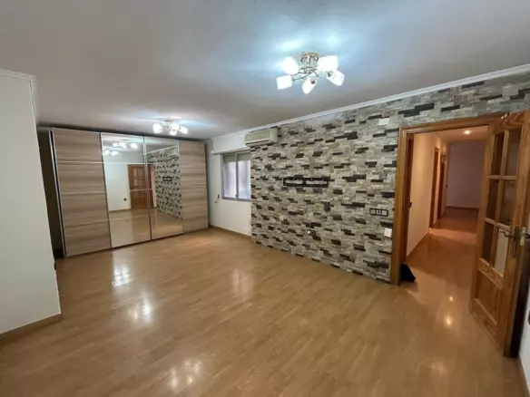 3-bedroom Apartment In Torrevieja, Spain (89 M²)