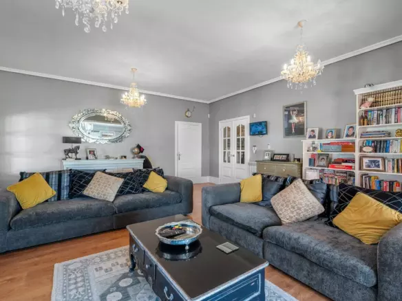 6-bedroom Country House In Almoradi, Spain (286 M²)