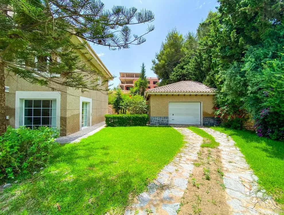7-bedroom Villa In Orihuela Costa, Spain (430 M²)