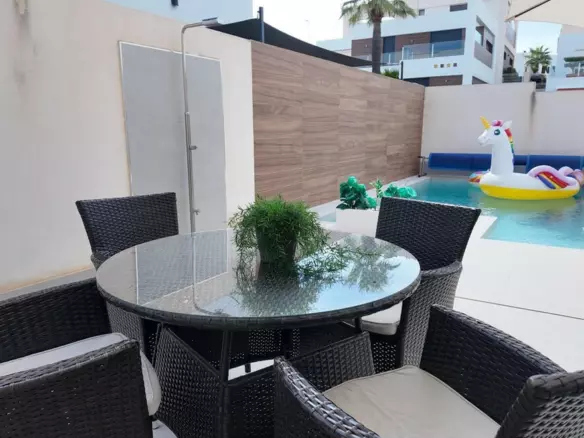 4-bedroom Apartment In Benijofar, Spain (179 M²)