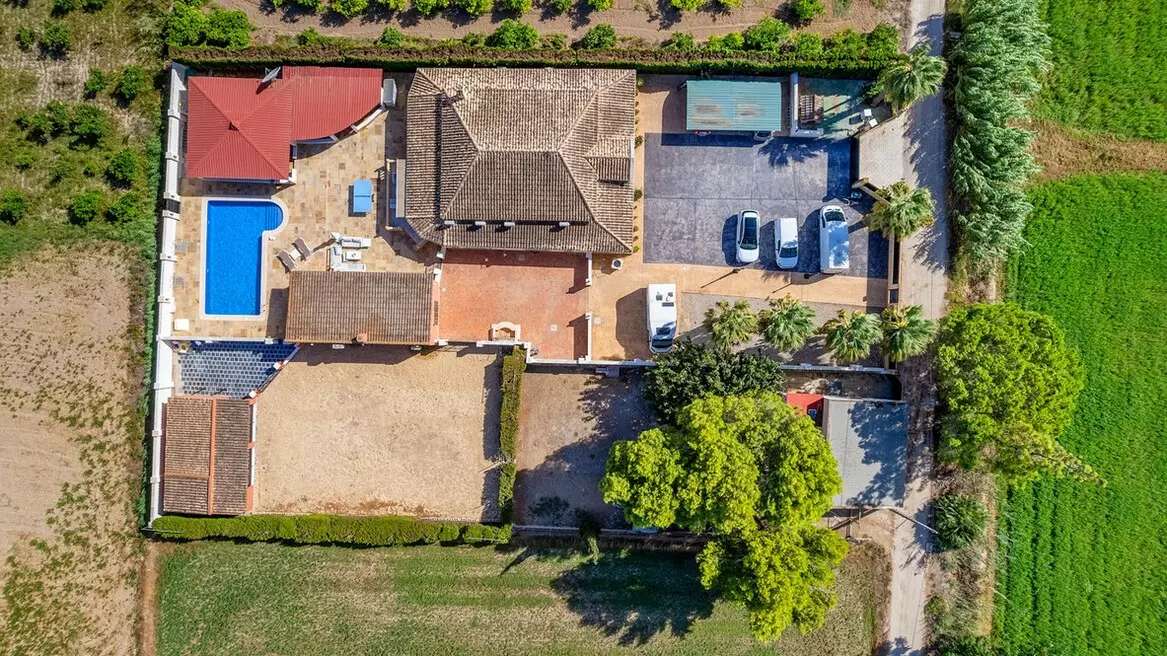 6-bedroom Country House In Almoradi, Spain (286 M²)