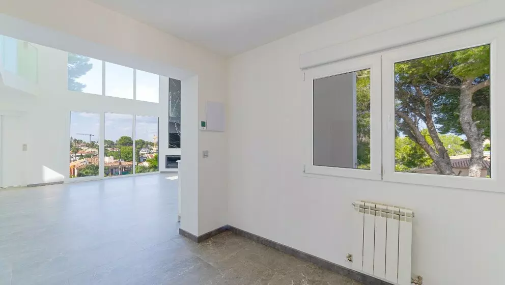 6-bedroom Villa In Torrevieja, Spain (286 M²)