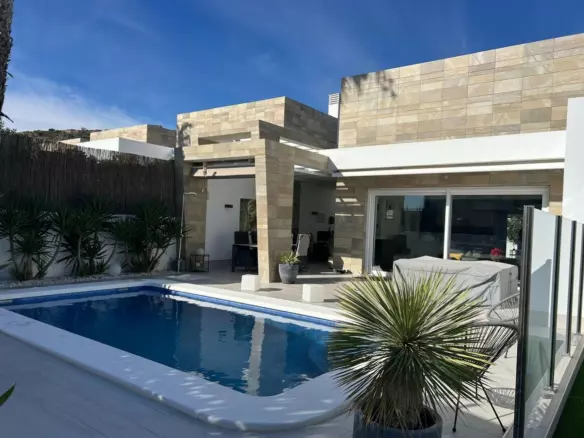 3-bedroom Villa In Algorfa, Spain (130 M²)