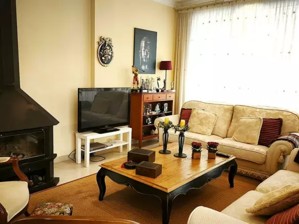 4-bedroom Villa In Alicante, Spain (405 M²)