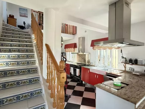 5-bedroom Villa In Orihuela Costa, Spain (220 M²)