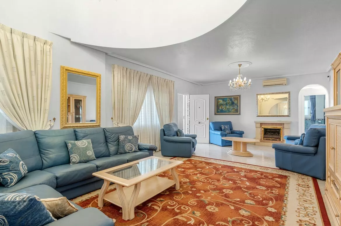 7-bedroom Villa In Rojales, Spain (179 M²)