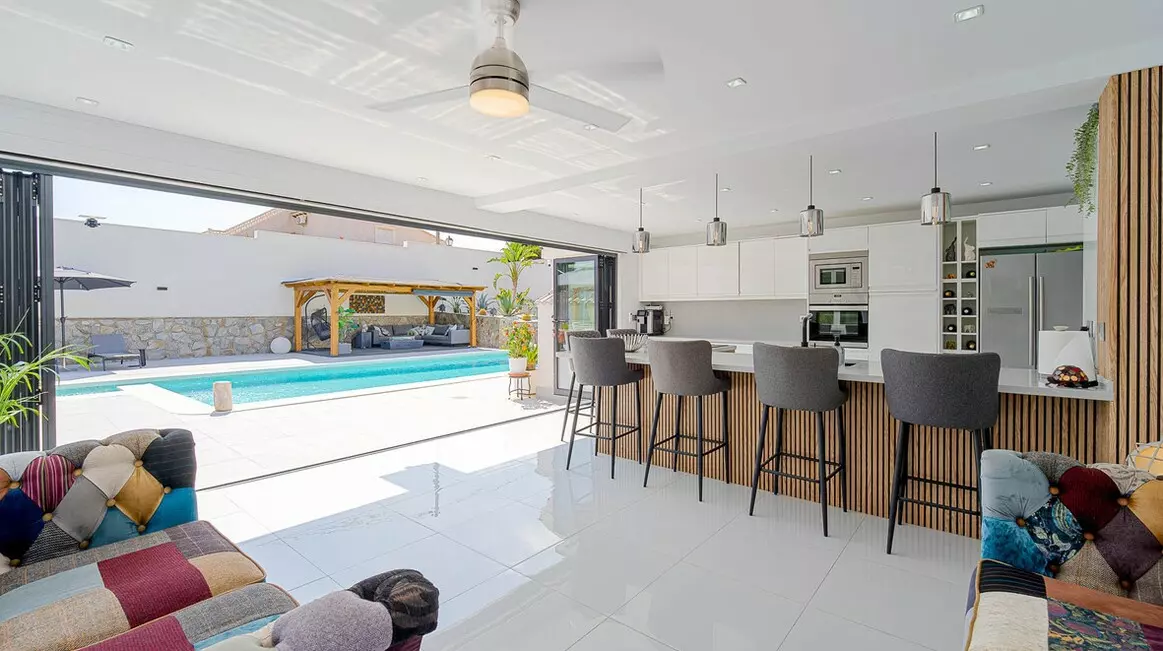 3-bedroom Villa In Orihuela Costa, Spain (211 M²)