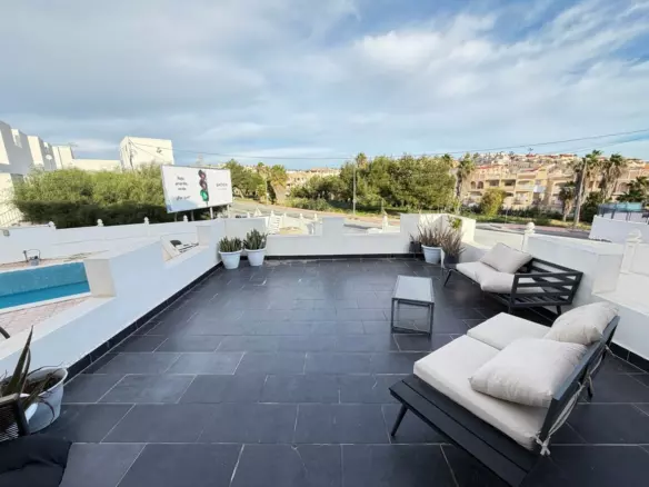 6-bedroom Villa In Orihuela Costa, Spain (240 M²)