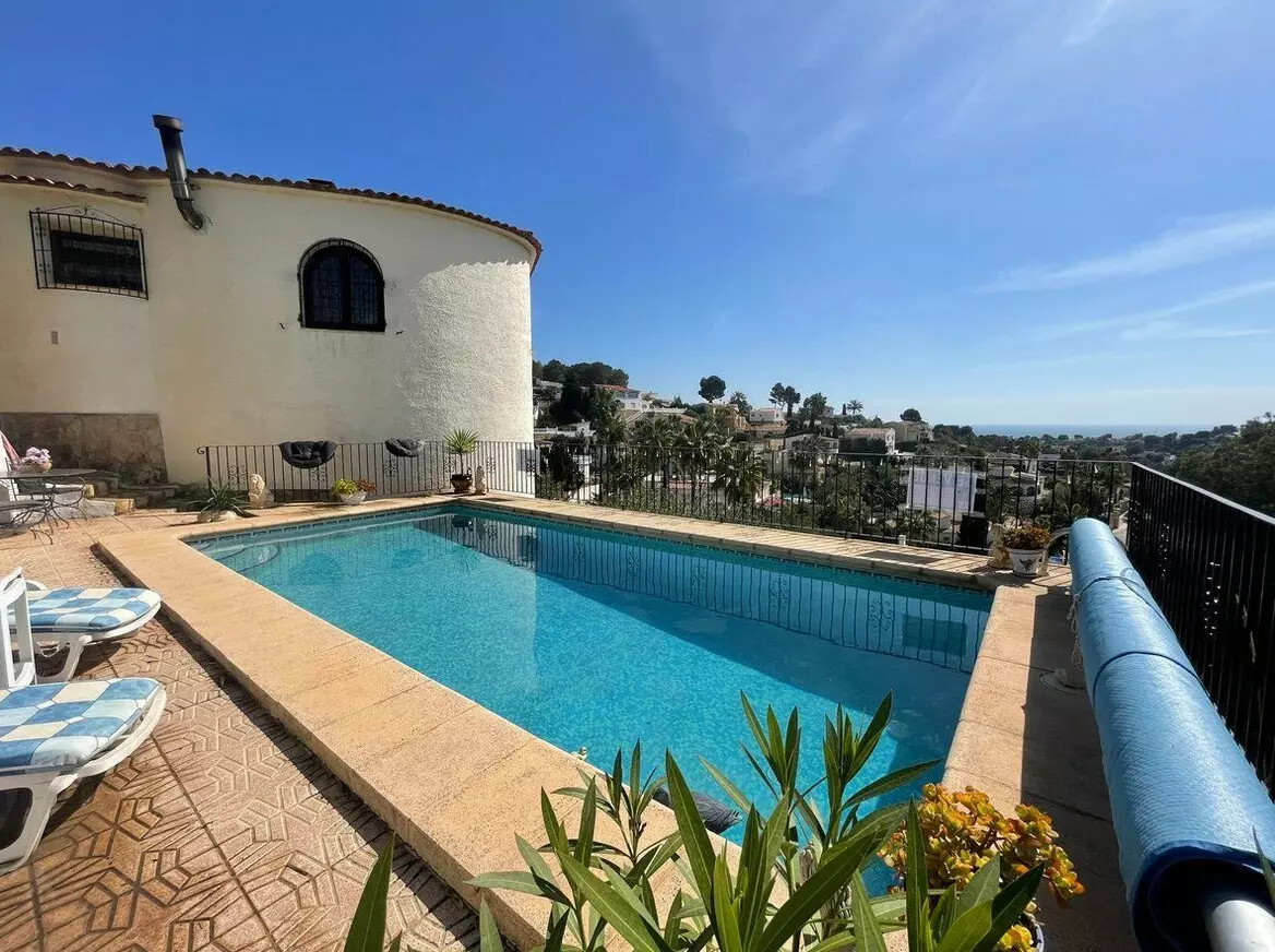 4-bedroom Villa In Algorfa, Spain (309 M²)