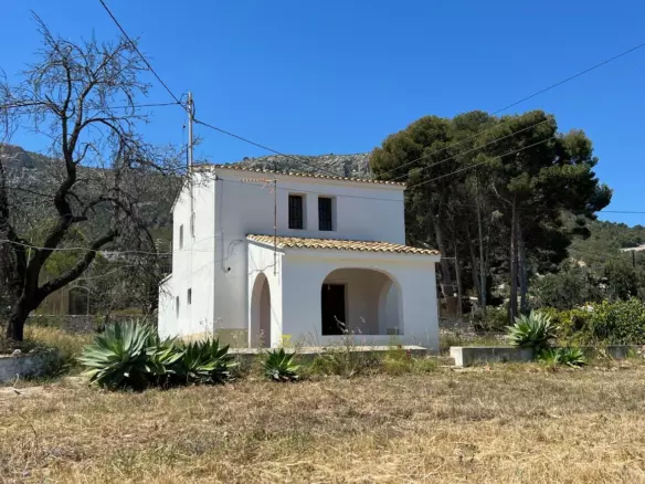 4-bedroom Villa In Novelda, Spain (128 M²)