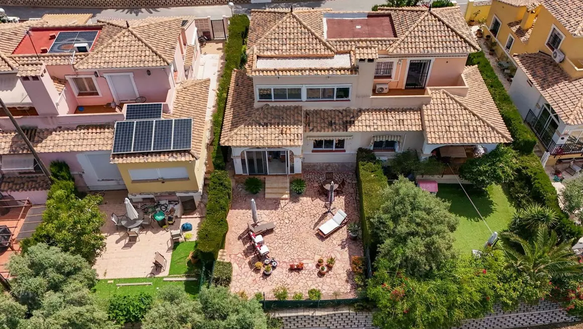 3-bedroom Semi In Alicante, Spain (105 M²)