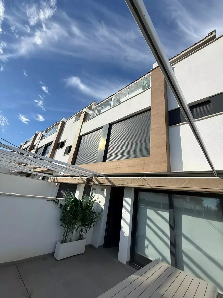 x-6e2b3fc4291ef1bef31494a1-b67c6c 3-bedroom Town House In Guardamar Del Segura, Spain (150 M²)