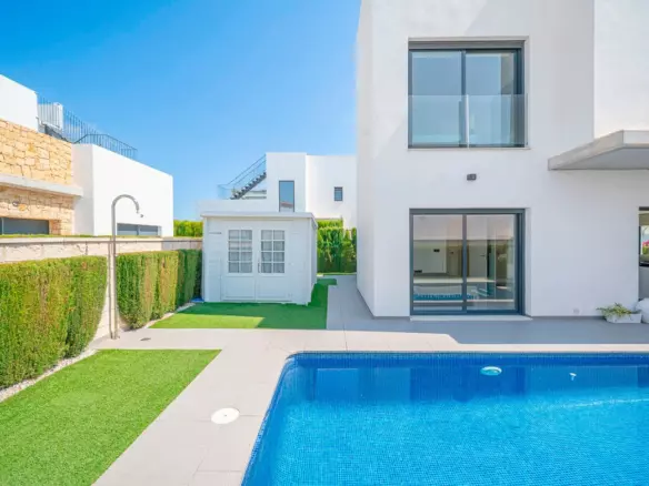 3-bedroom Villa In Rojales, Spain (136 M²)