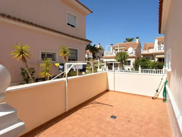 4-bedroom Villa In Torrevieja, Spain (180 M²)