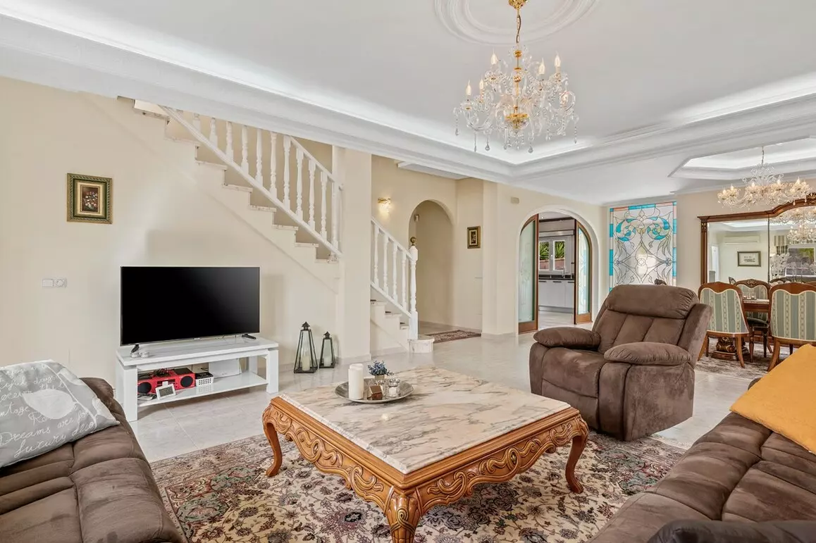 4-bedroom Villa In Rojales, Spain (292 M²)