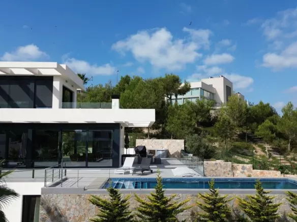 6-bedroom Villa In Orihuela, Spain (450 M²)