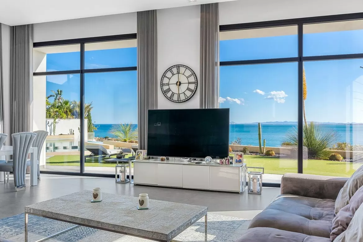 6-bedroom Villa In Cabo Roig, Spain (479 M²)
