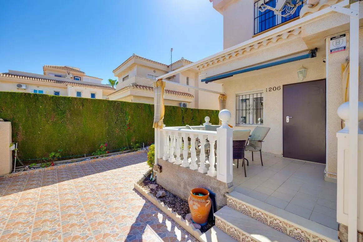 3-bedroom Villa In Orihuela Costa, Spain (125 M²)