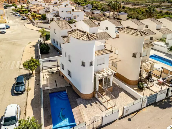 4-bedroom Villa In San Fulgencio, Spain (143 M²)