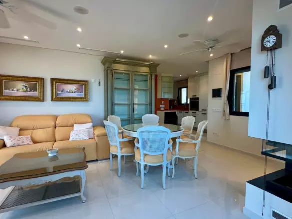 2-bedroom Apartment In Guardamar Del Segura, Spain (160 M²)