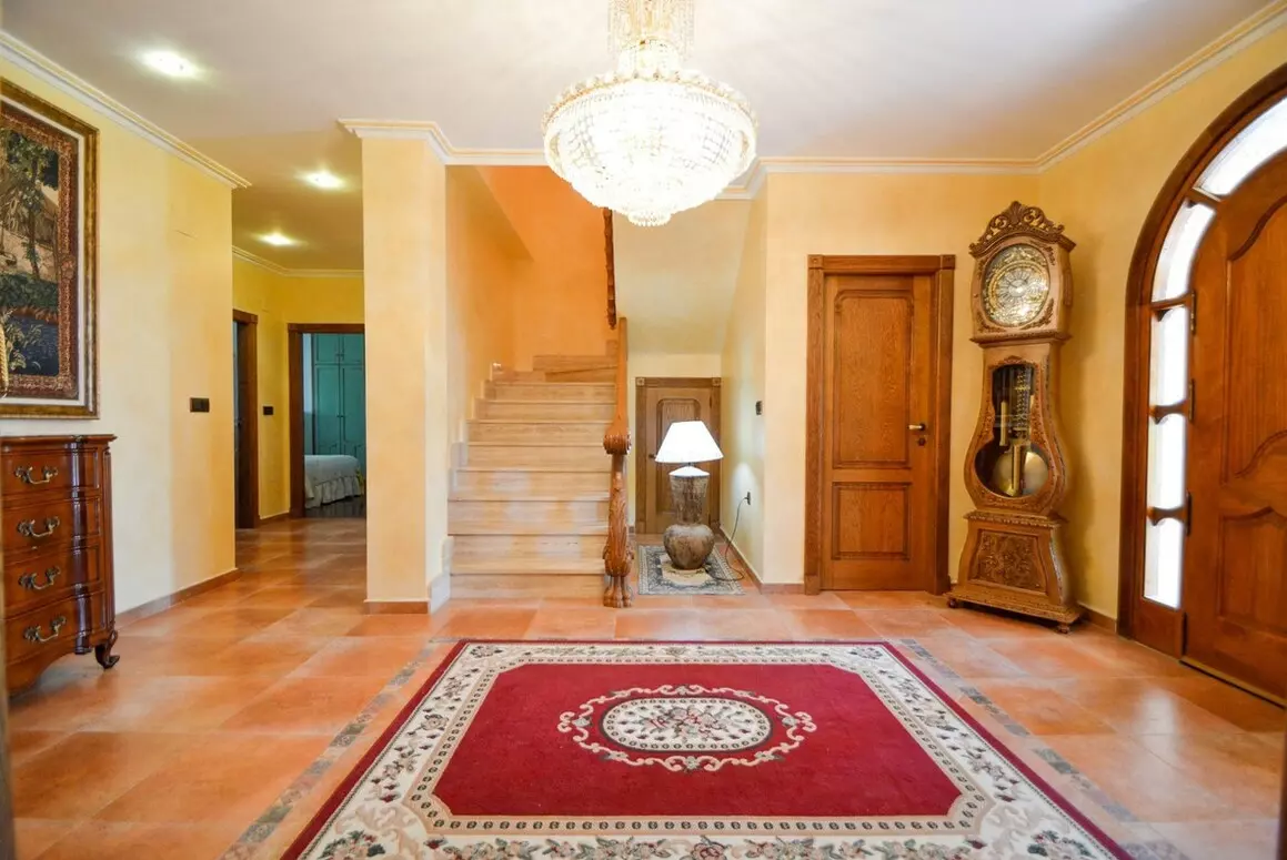 5-bedroom Villa In Orihuela, Spain (270 M²)