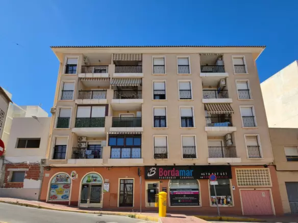 3-bedroom Apartment In Guardamar Del Segura, Spain (82 M²)