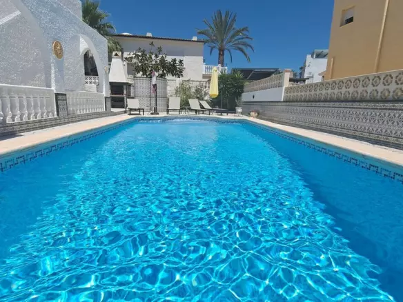 3-bedroom Villa In San Miguel De Salinas, Spain (173 M²)