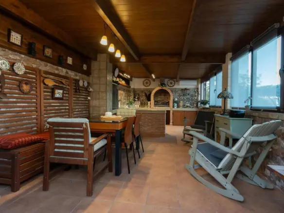7-bedroom Villa In Orihuela Costa, Spain (284 M²)