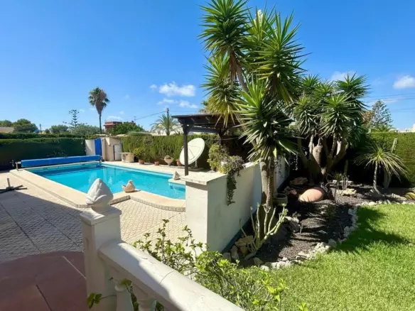 3-bedroom Villa In Orihuela Costa, Spain (141 M²)