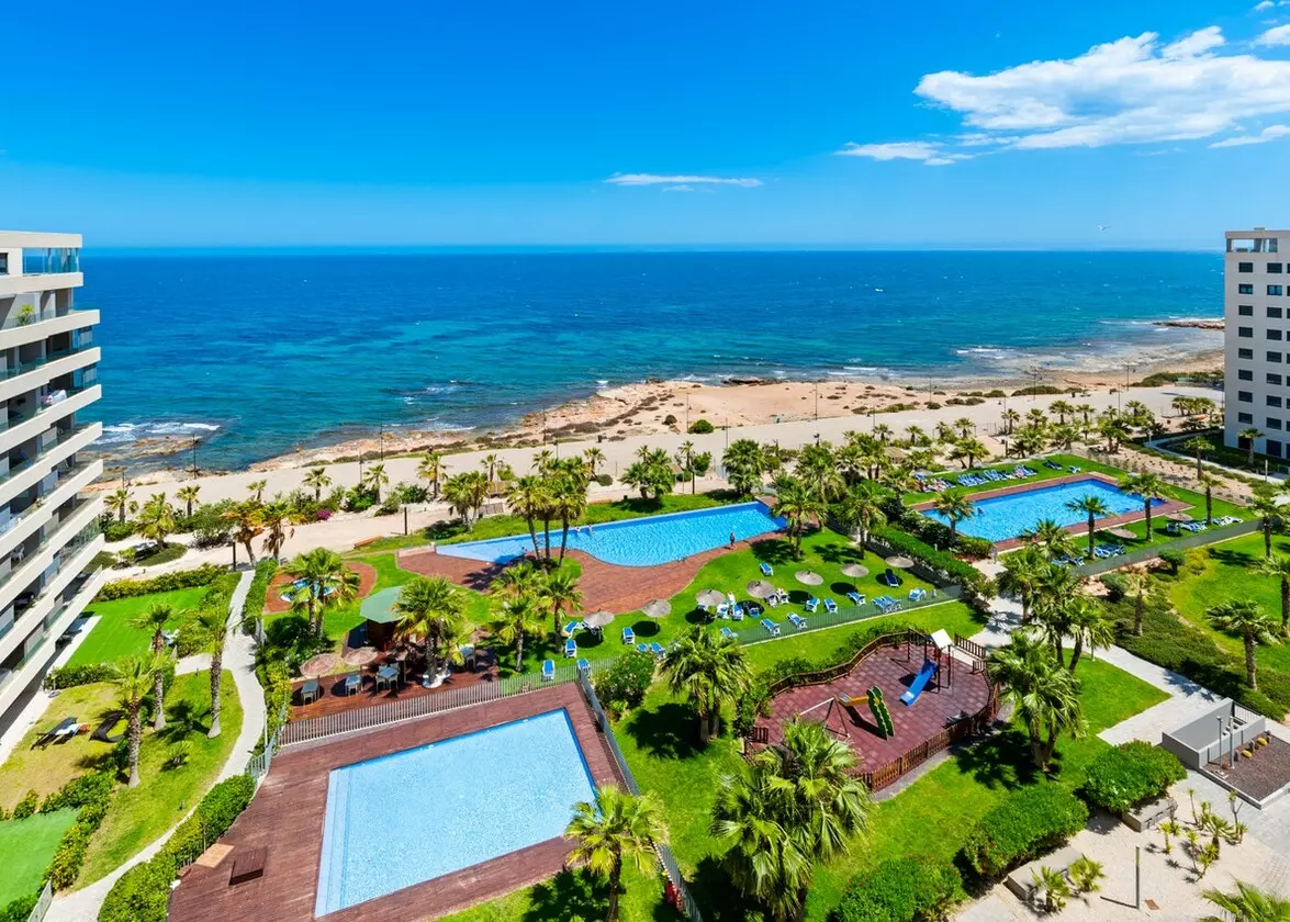 2-bedroom Apartment In Orihuela Costa, Spain (120 M²)