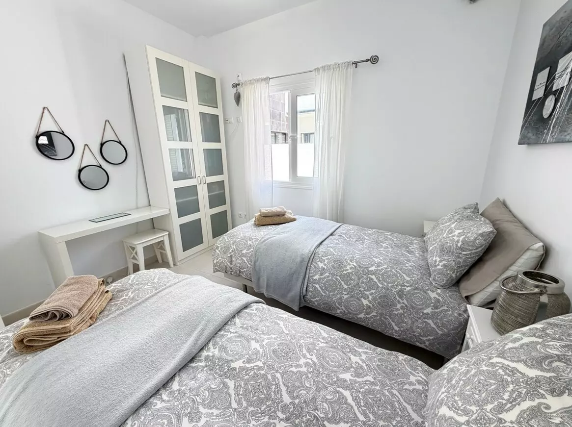 4-bedroom Villa In Pilar De La Horadada, Spain (160 M²)