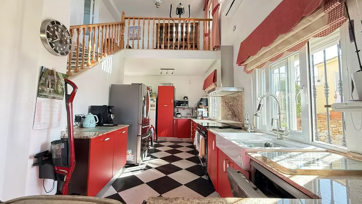 5-bedroom Villa In Orihuela Costa, Spain (214 M²)