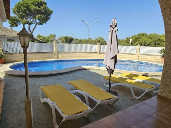 5-bedroom Villa In Orihuela Costa, Spain (207 M²)