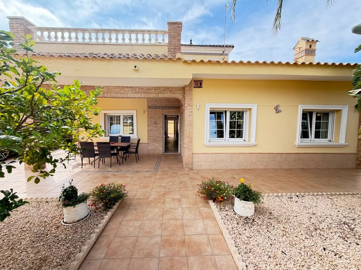 4-bedroom Villa In Cabo Roig, Spain (150 M²)