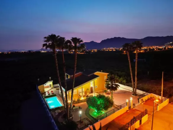 4-bedroom Villa In Orihuela, Spain (1.000 M²)